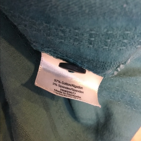 ST Johns Bay 1X womans stretch green button down sleeveless top - Picture 11 of 12